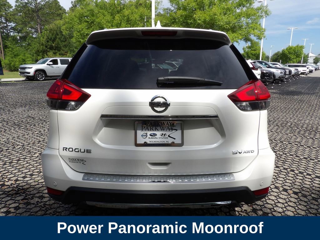 Used 2019 Nissan Rogue SV w/ Sun & Sound Touring Package AWD/4WD image 7