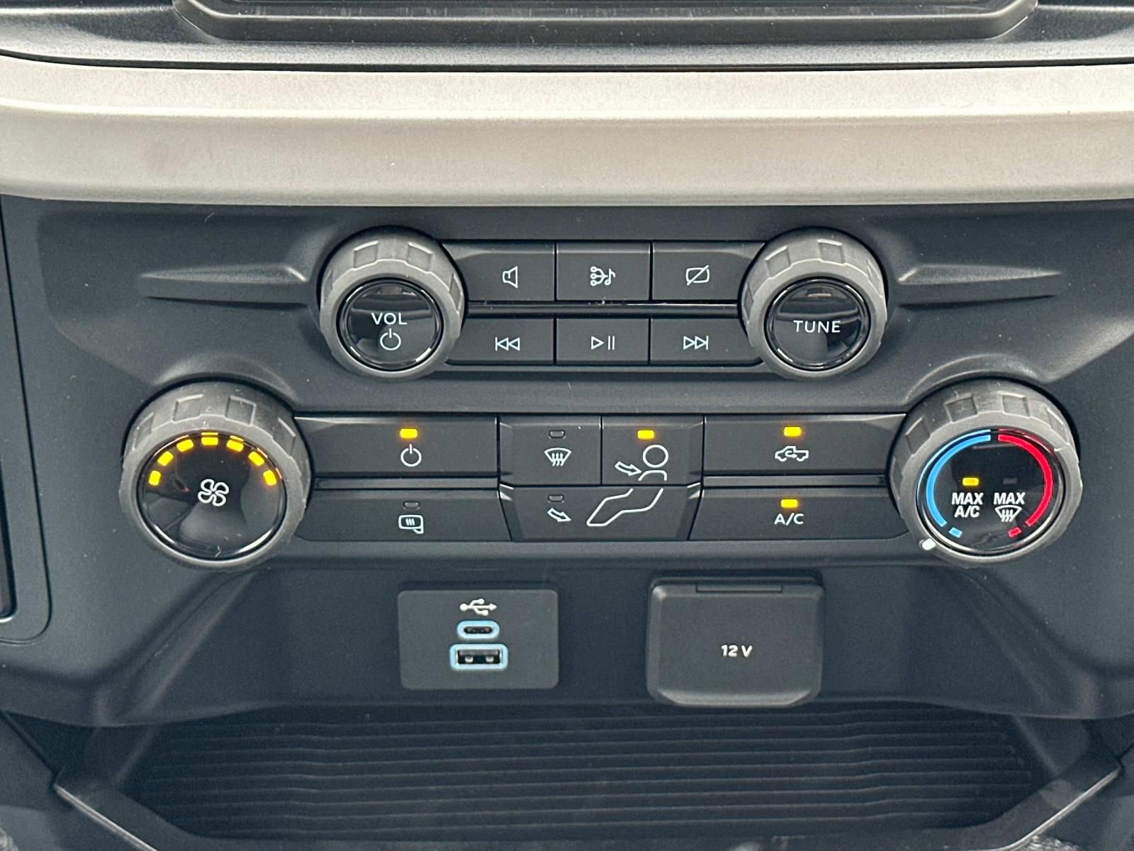 New 2024 Ford F550 4x4 Crew Cab Super Duty image 16