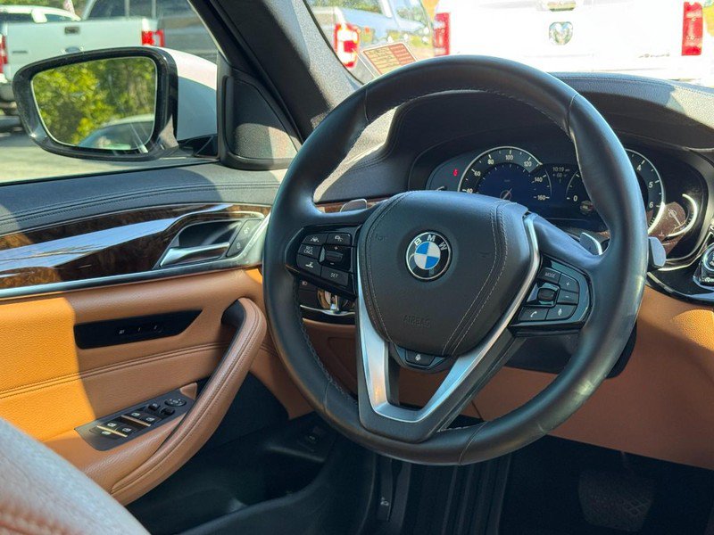 Used 2018 BMW 530i xDrive AWD/4WD image 12