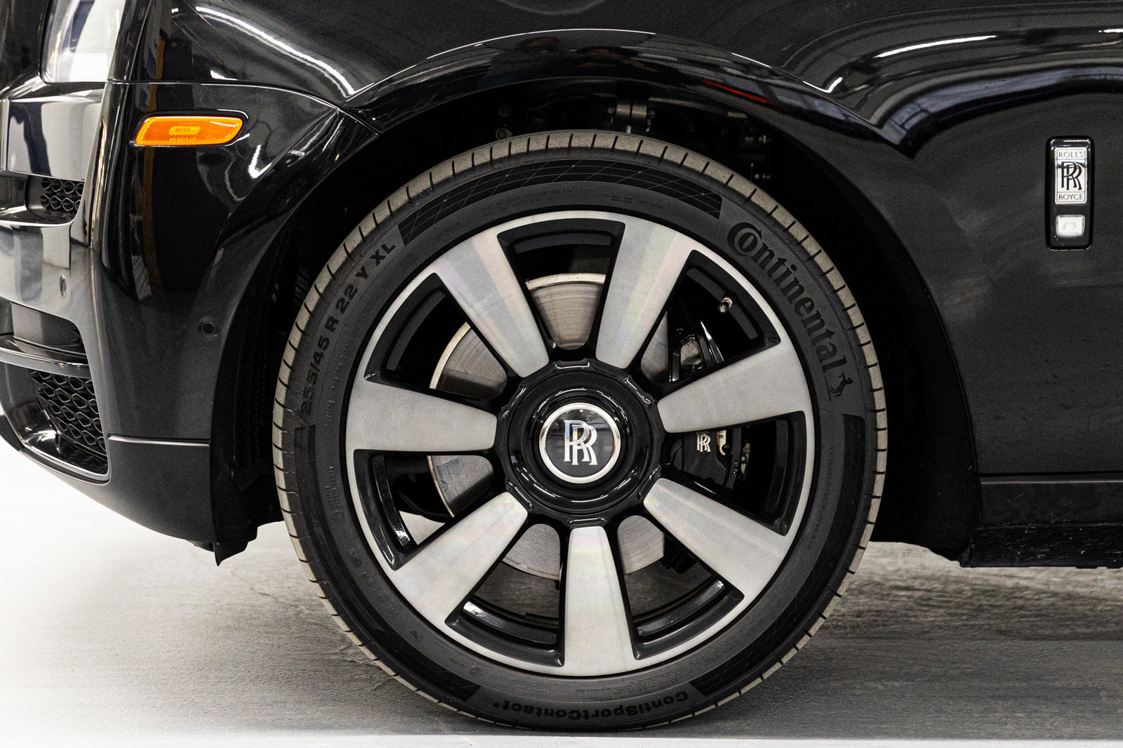 Certified 2024 Rolls-Royce Cullinan image 18