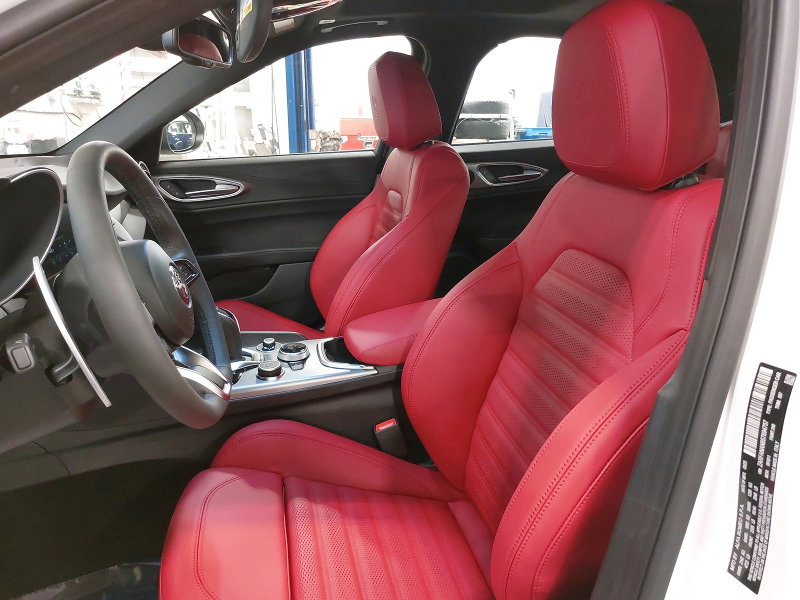 New 2025 Alfa Romeo Giulia AWD w/ Veloce Package AWD image 17