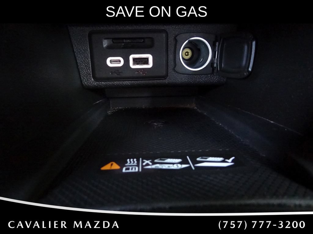 Used 2022 Chevrolet Bolt EUV Premier FWD image 41