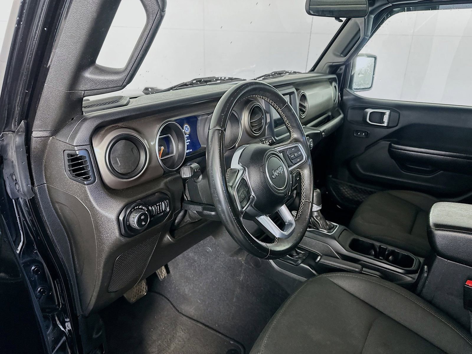 Used 2020 Jeep Gladiator Sport w/ Quick Order Package 24S AWD/4WD image 9