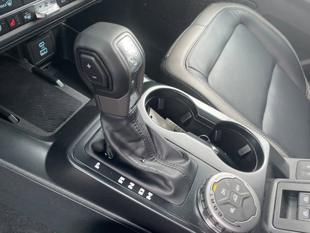 New 2025 Ford Bronco Outer Banks w/ Black Appearance Package image 24