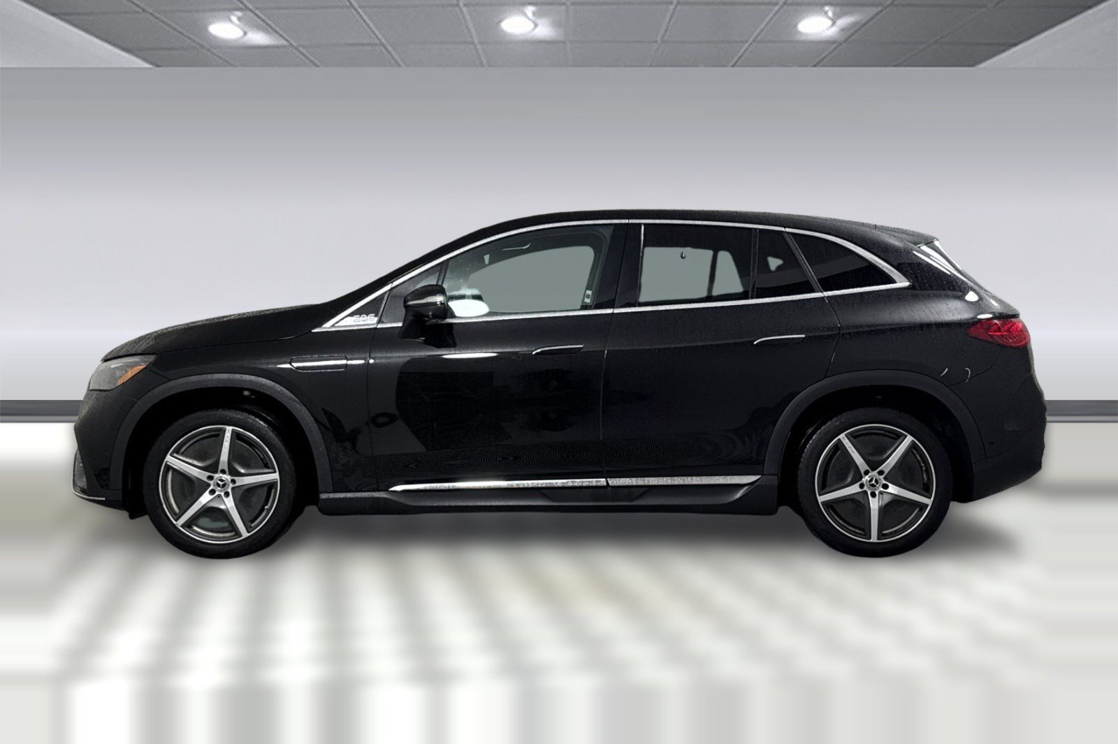 Used 2023 Mercedes-Benz EQE 350+ 4MATIC SUV image 2