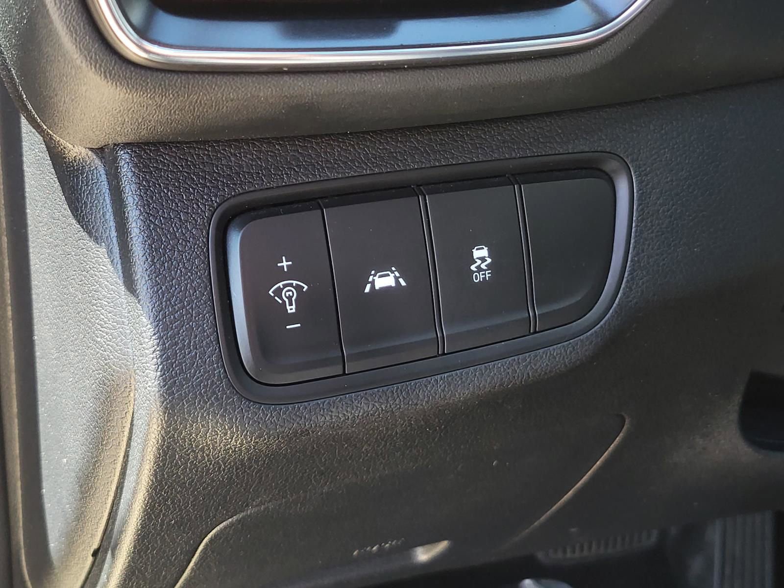 Used 2020 Hyundai Santa Fe SE FWD image 20