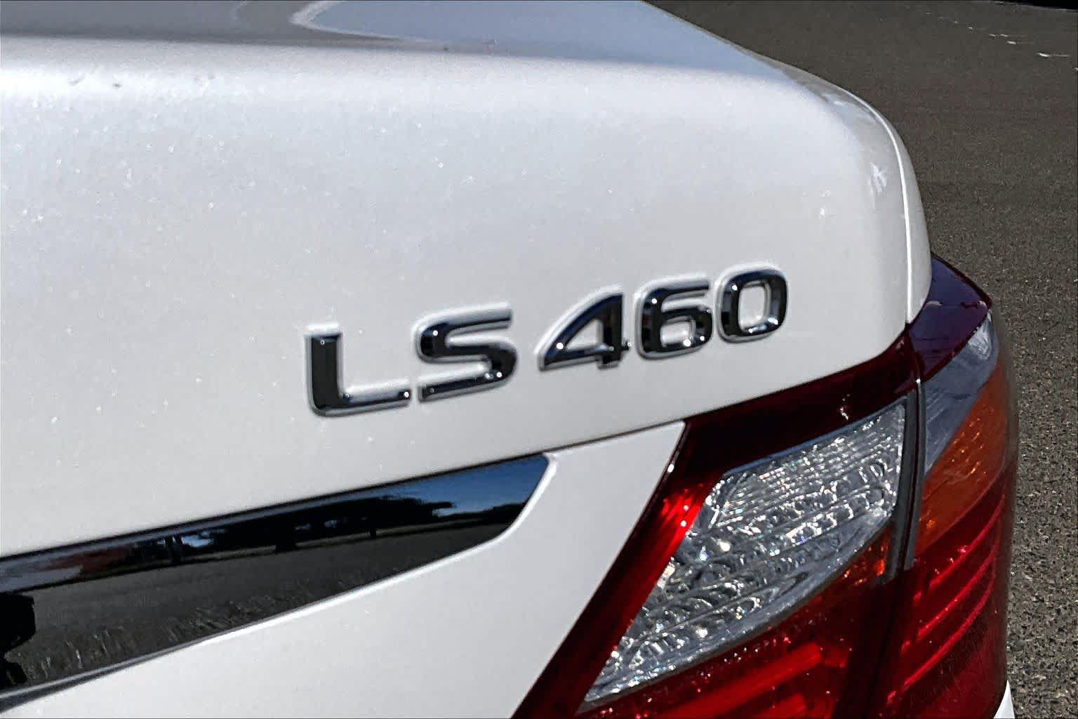 Used 2011 Lexus LS 460 w/ Comfort Pkg RWD image 9