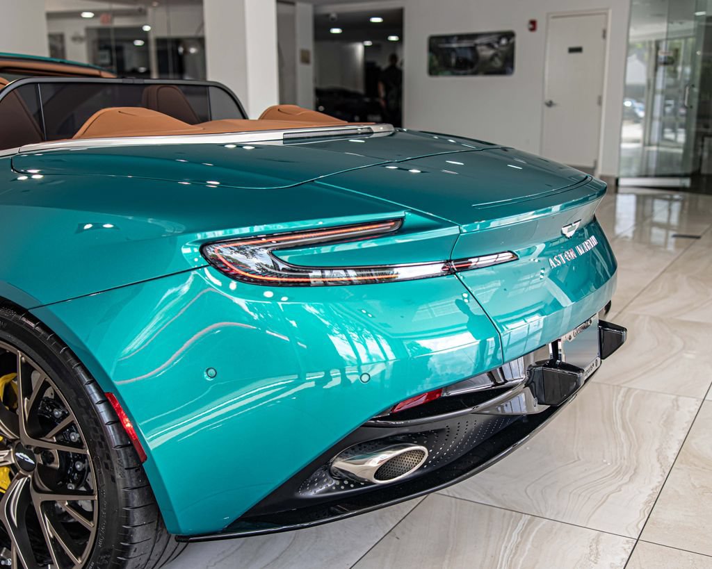 Used 2025 Aston Martin DB12 Convertible RWD image 14
