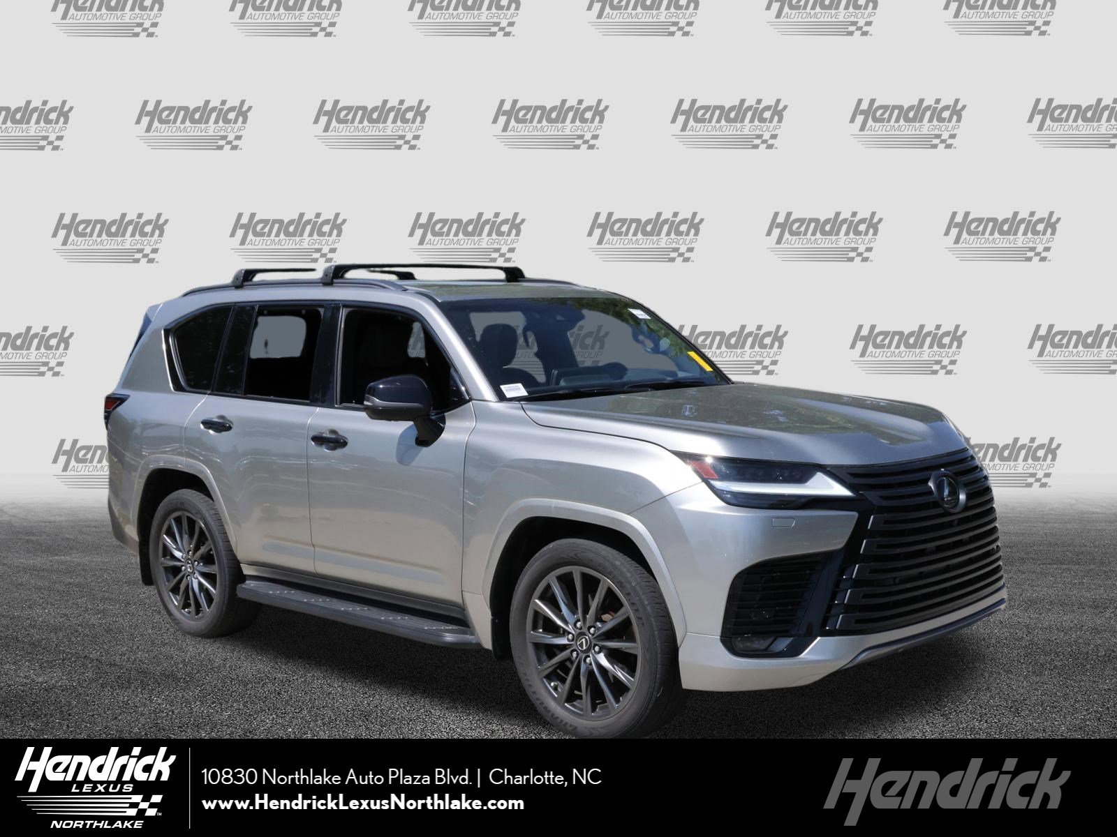 Used 2022 Lexus LX 600 4WD w/ Appearance Package image 1