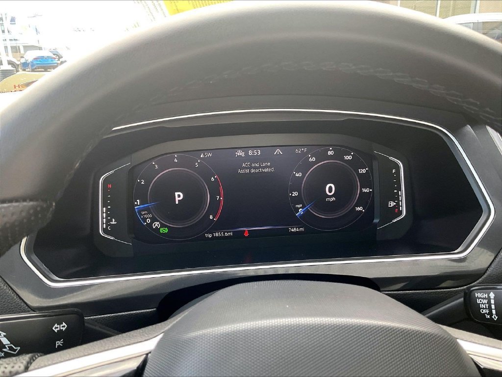 Used 2024 Volkswagen Tiguan SEL R-Line AWD/4WD image 25
