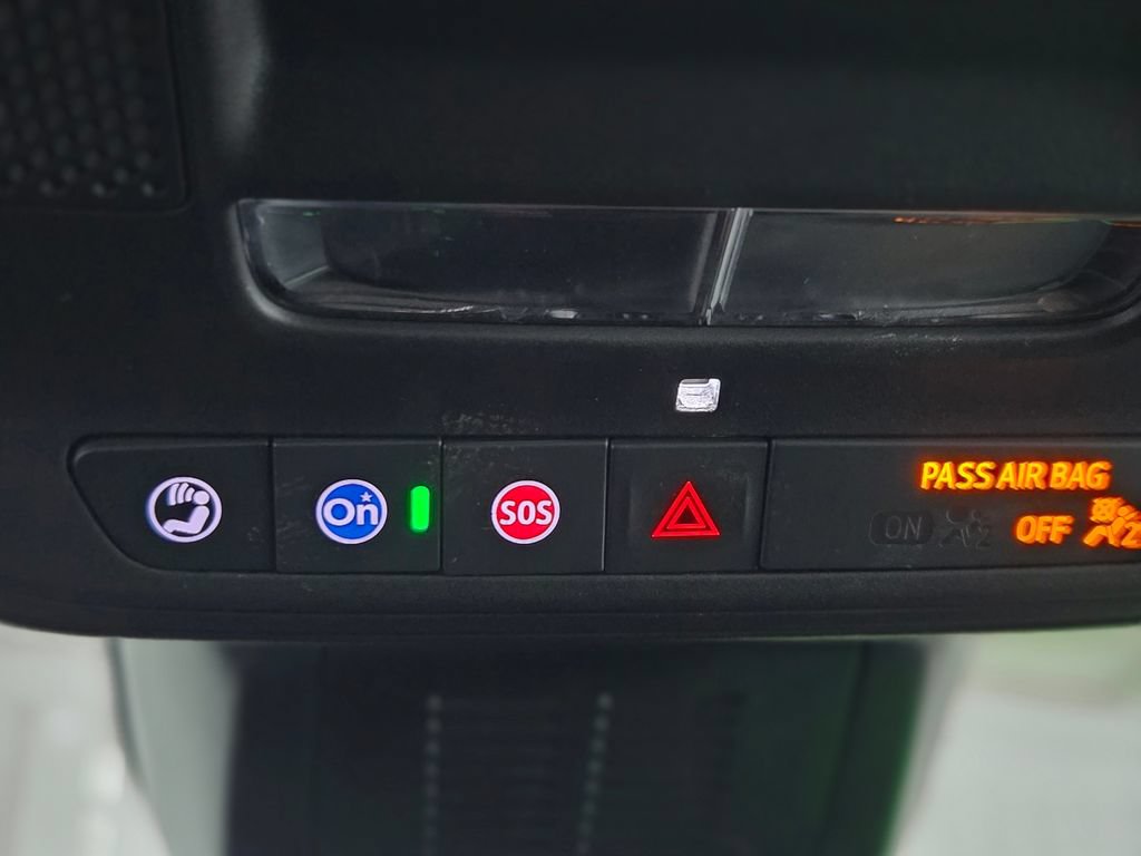 Used 2026 Chevrolet Equinox LT FWD image 17