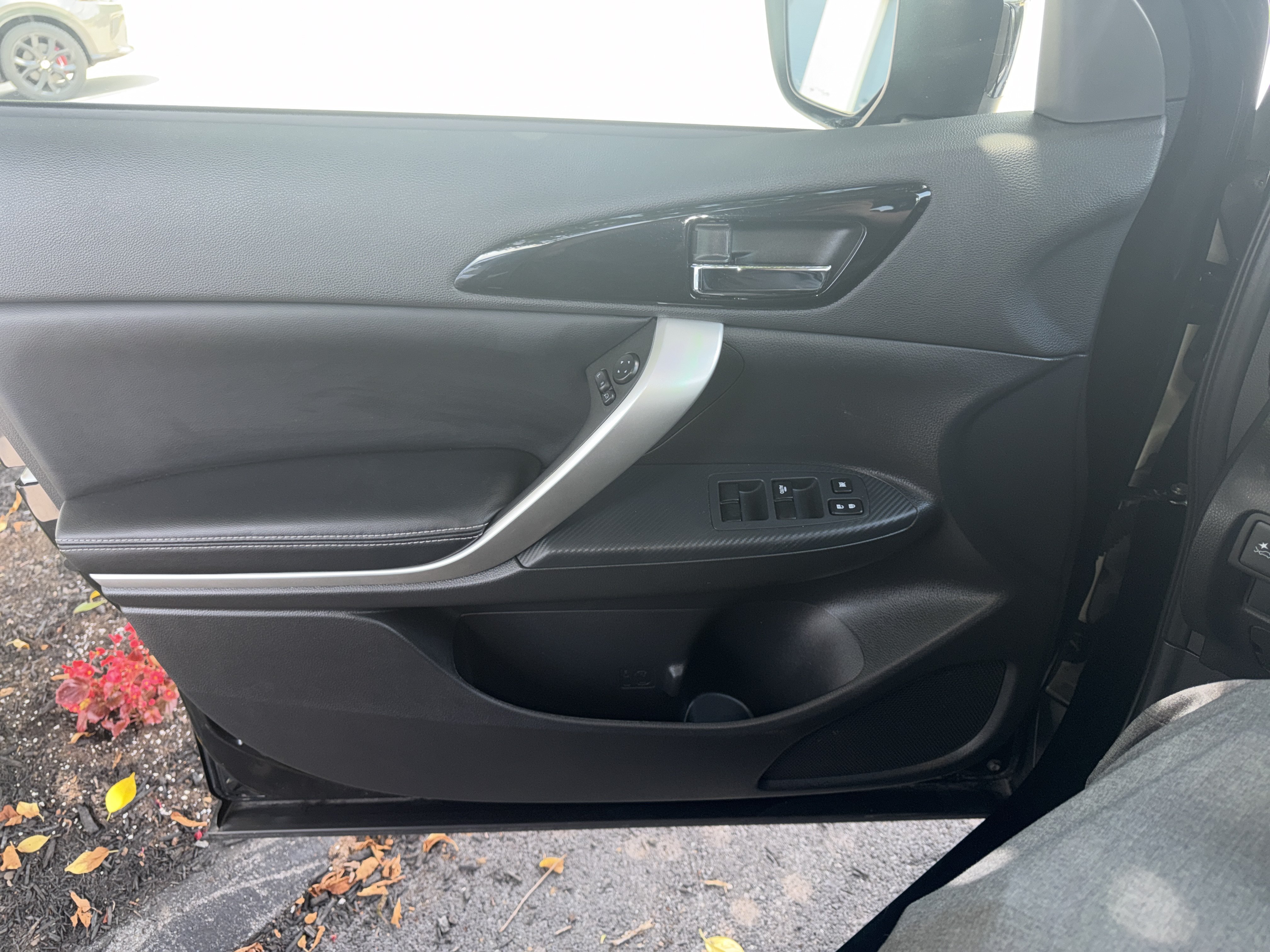 Used 2025 Mitsubishi Eclipse Cross SE AWD/4WD image 15