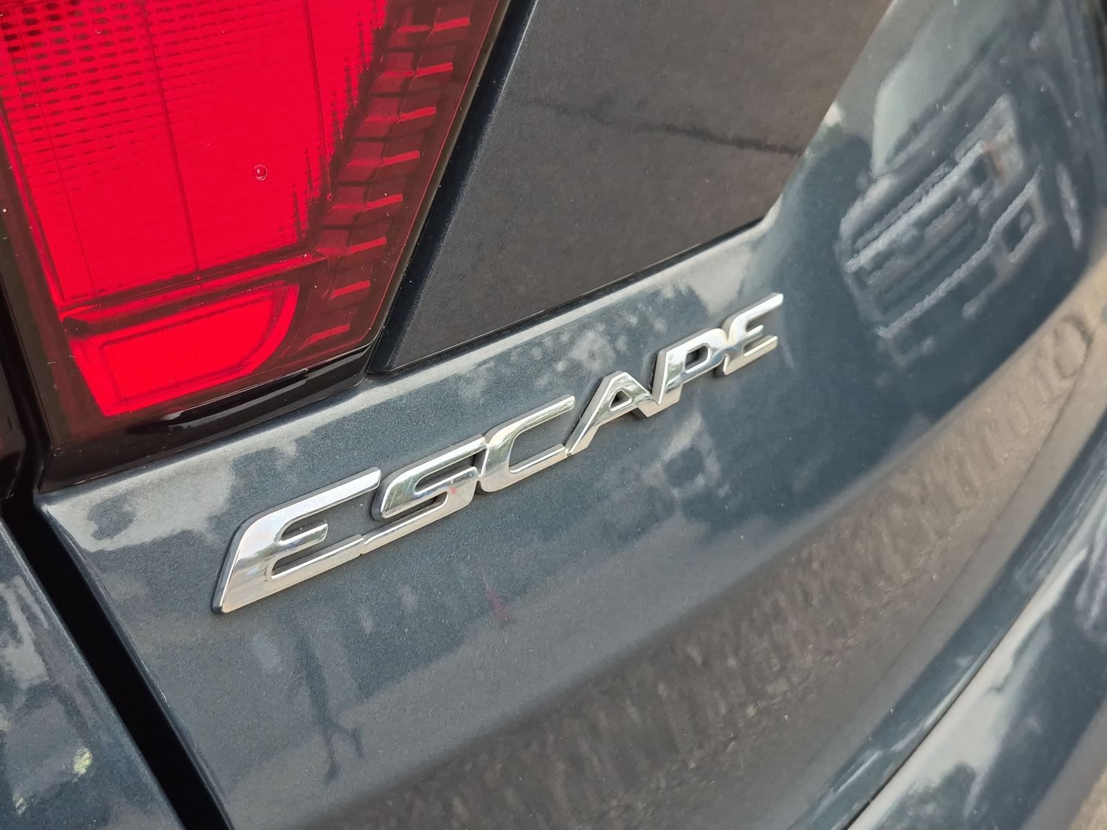 Used 2019 Ford Escape Titanium AWD/4WD image 14
