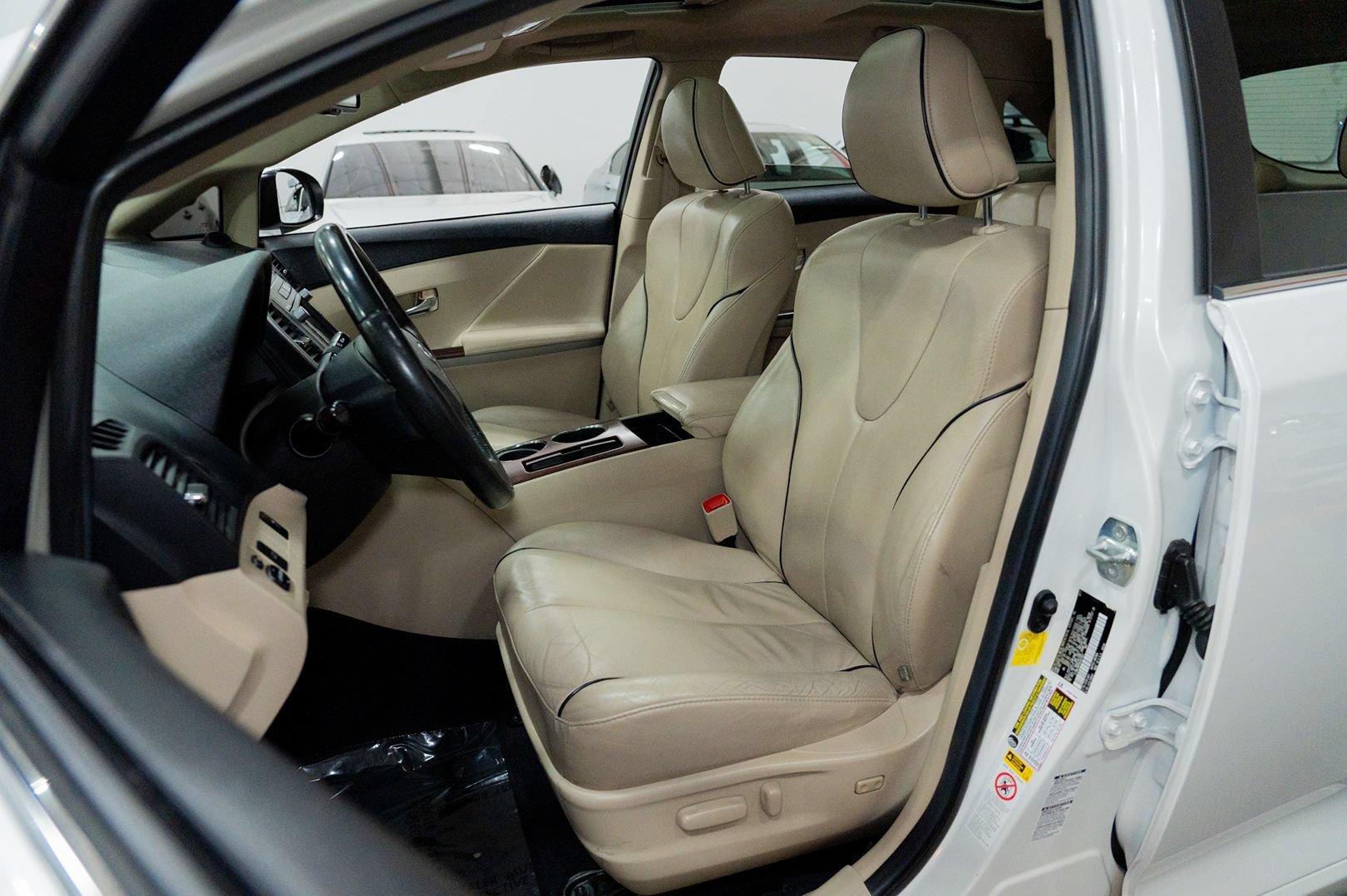 Used 2011 Toyota Venza AWD w/ Premium Pkg #2 image 20