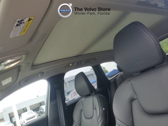 New 2026 Volvo XC60 B5 Ultra w/ Protection Package Premier AWD/4WD image 18