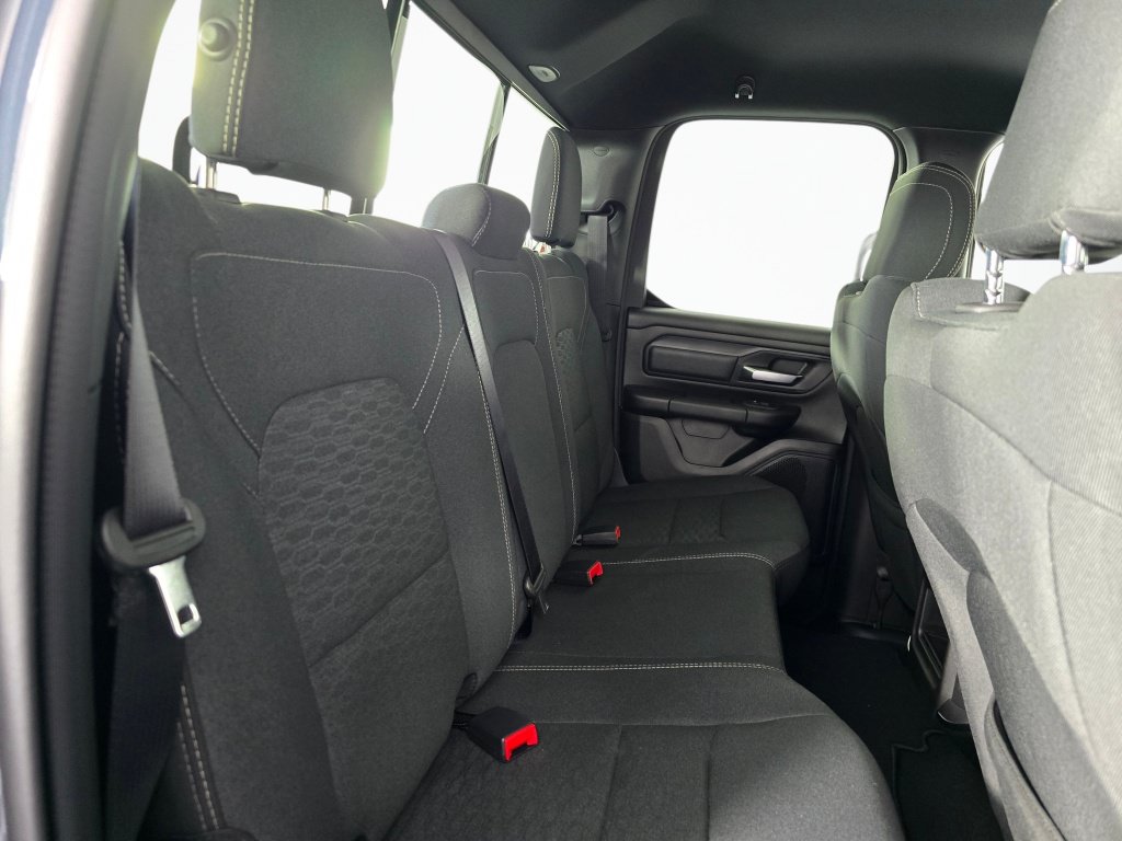 New 2026 RAM 1500 Express AWD/4WD image 33