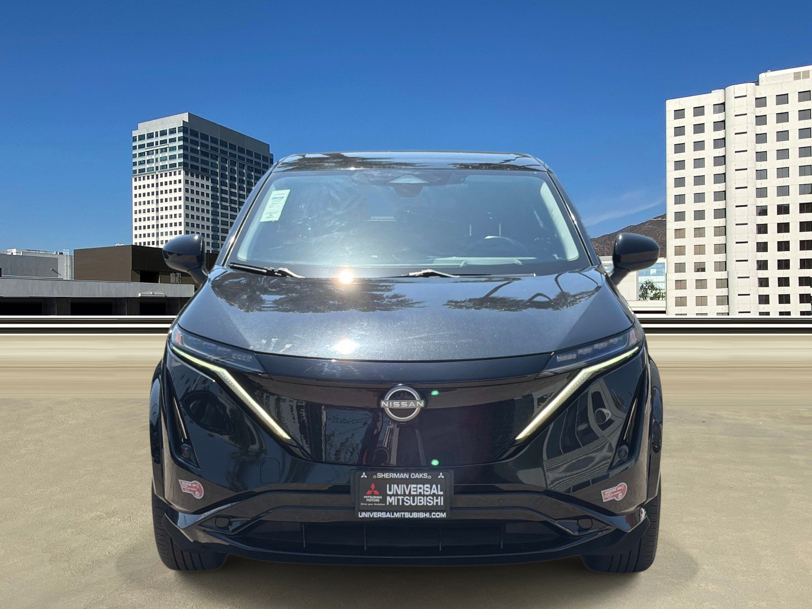 Used 2023 Nissan Ariya FWD image 2