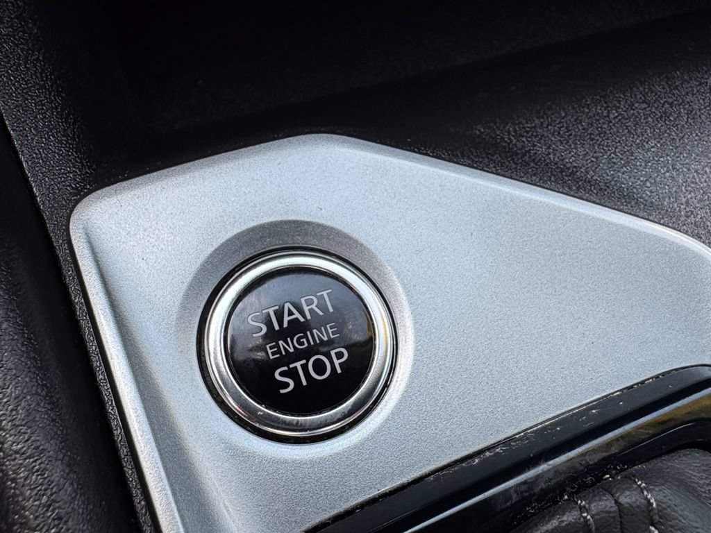 Used 2025 Nissan Altima 2.5 SV FWD image 33