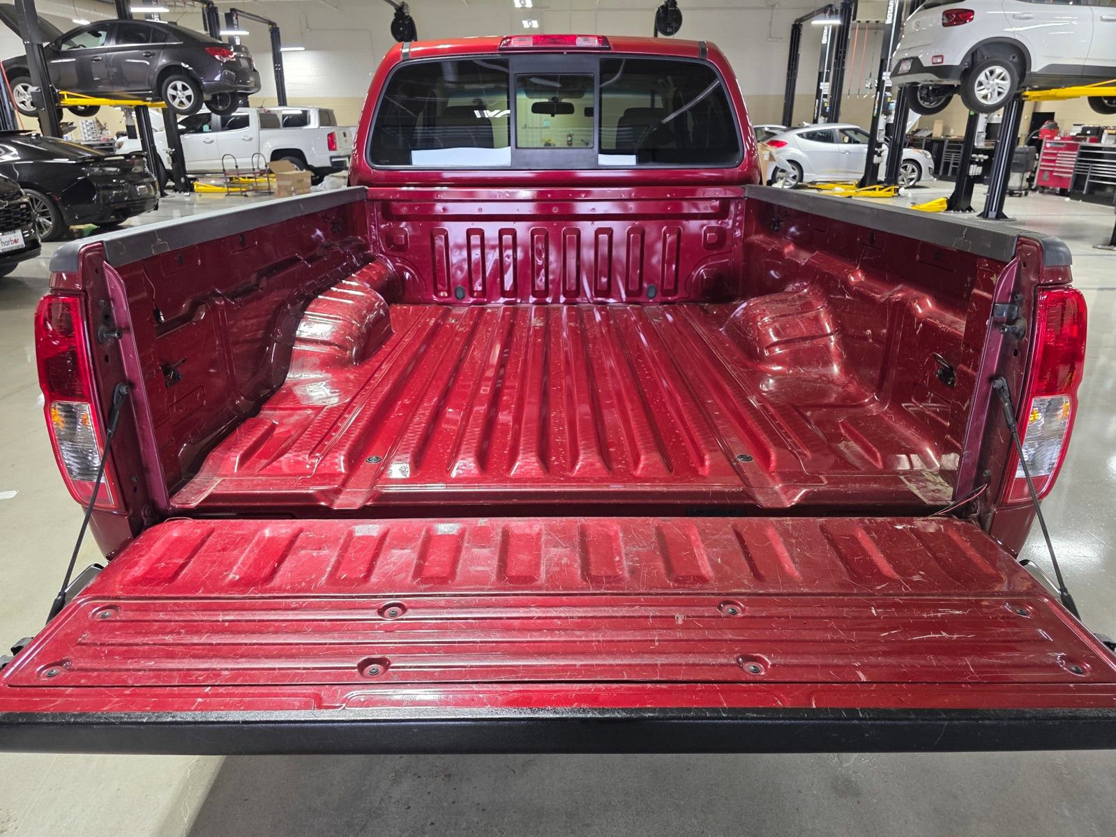 Used 2015 Nissan Frontier SV RWD image 13