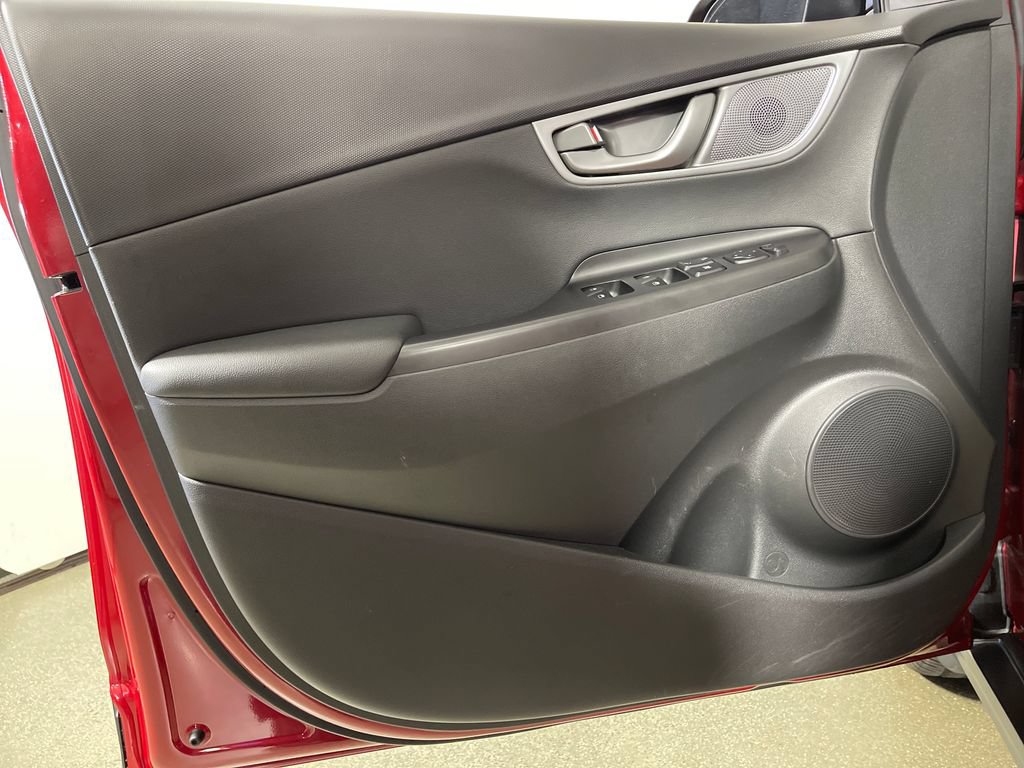 Used 2020 Hyundai Kona Limited FWD image 19