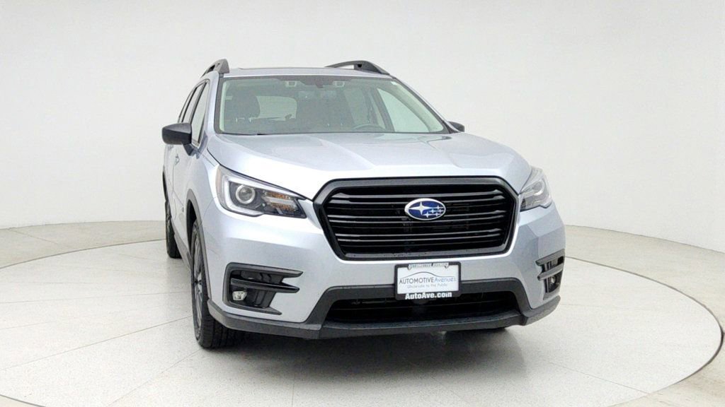 Used 2022 Subaru Ascent Onyx Edition image 2