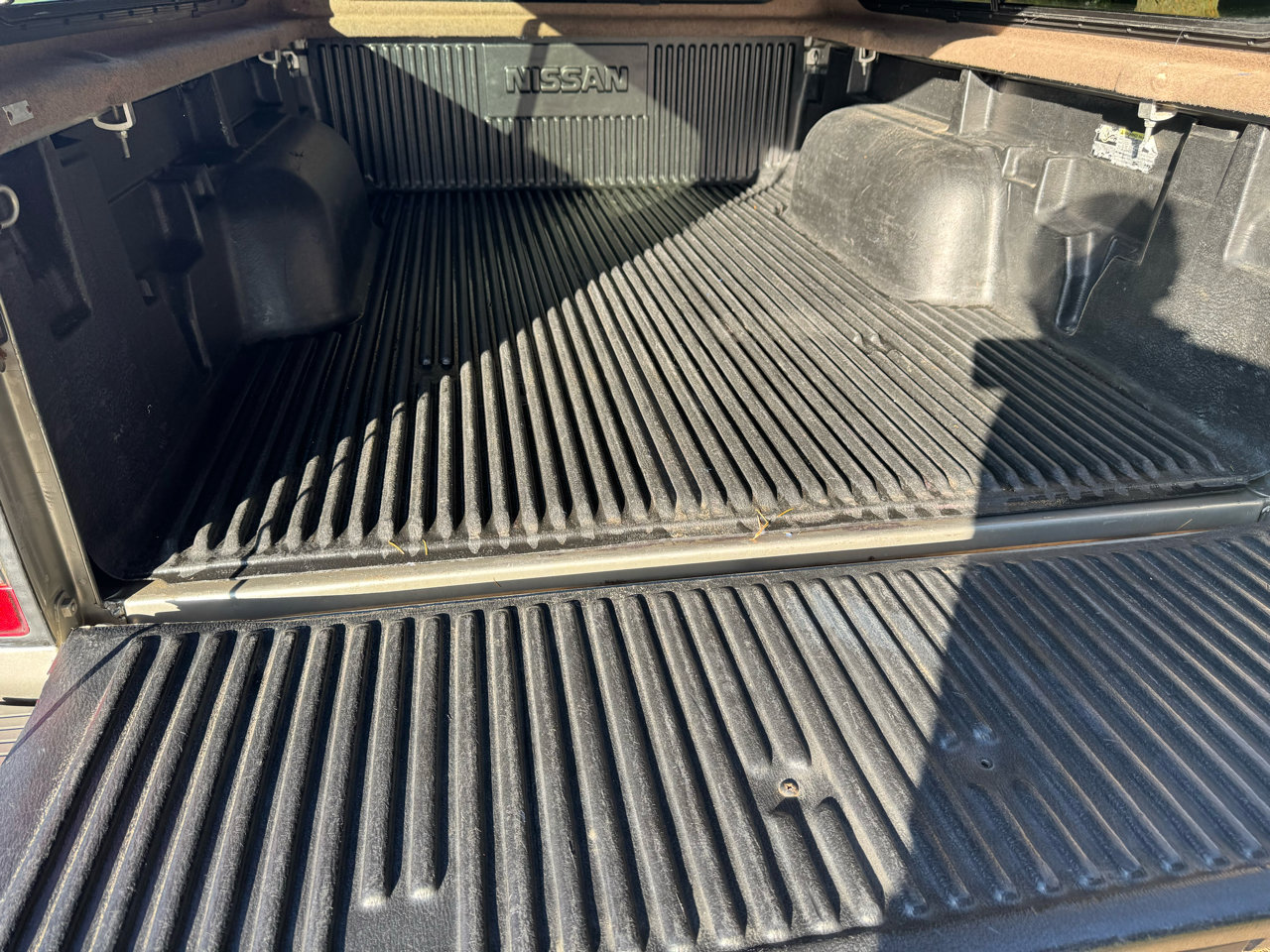 Used 2002 Nissan Frontier XE image 29