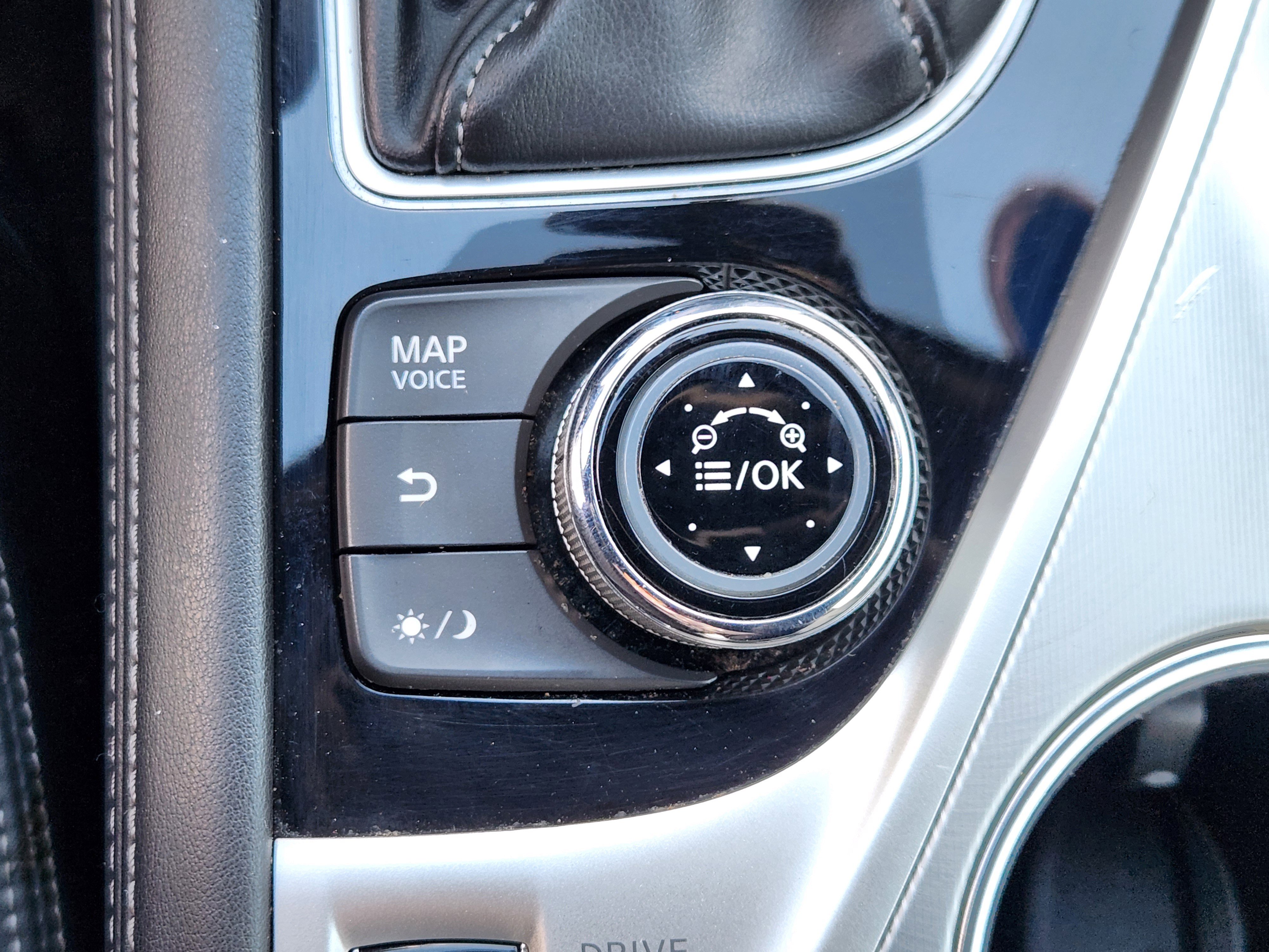 Used 2017 INFINITI Q60 w/ Premium Plus Package 3.0T image 23