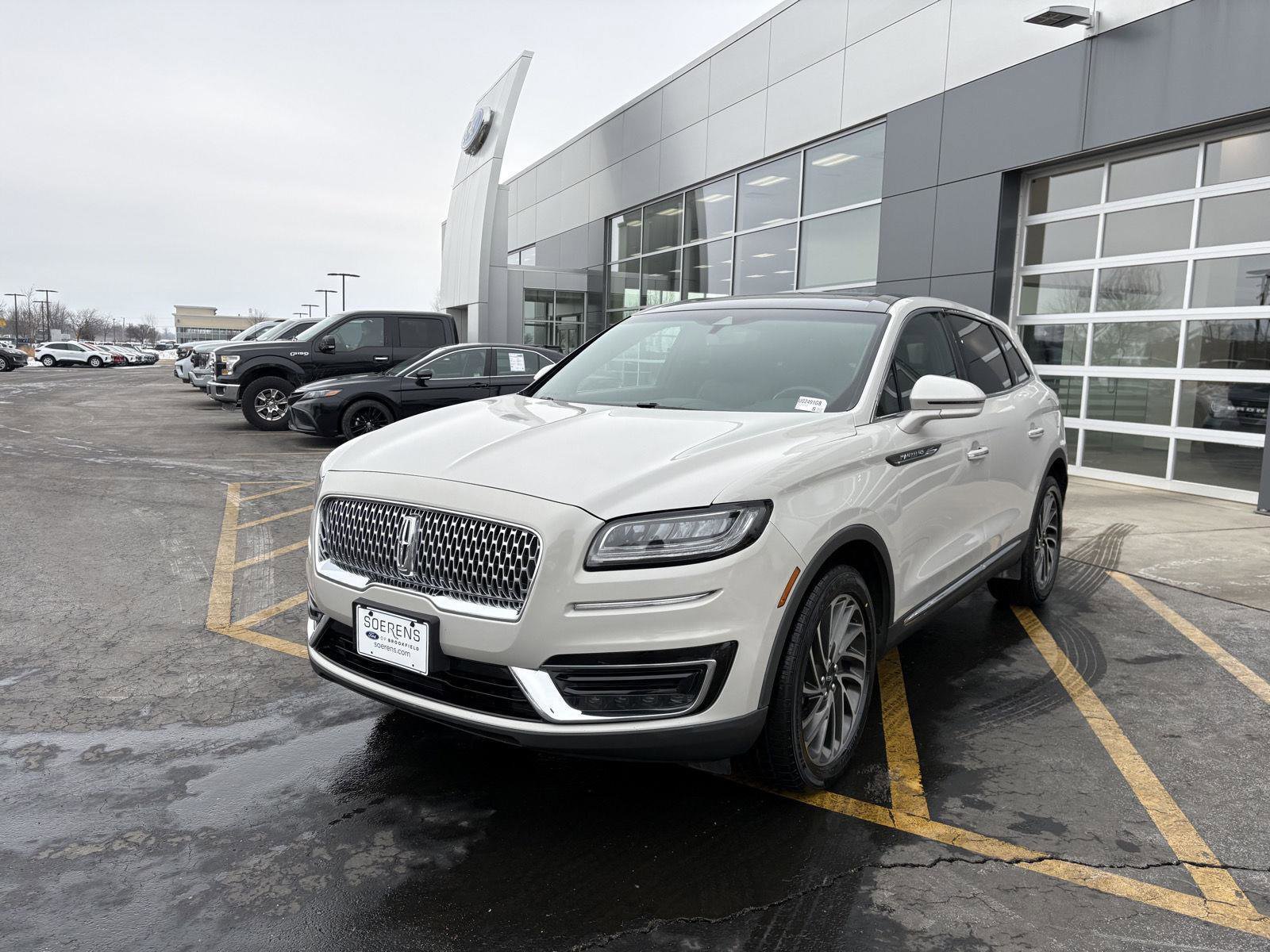 Used 2020 Lincoln Nautilus Reserve image 3