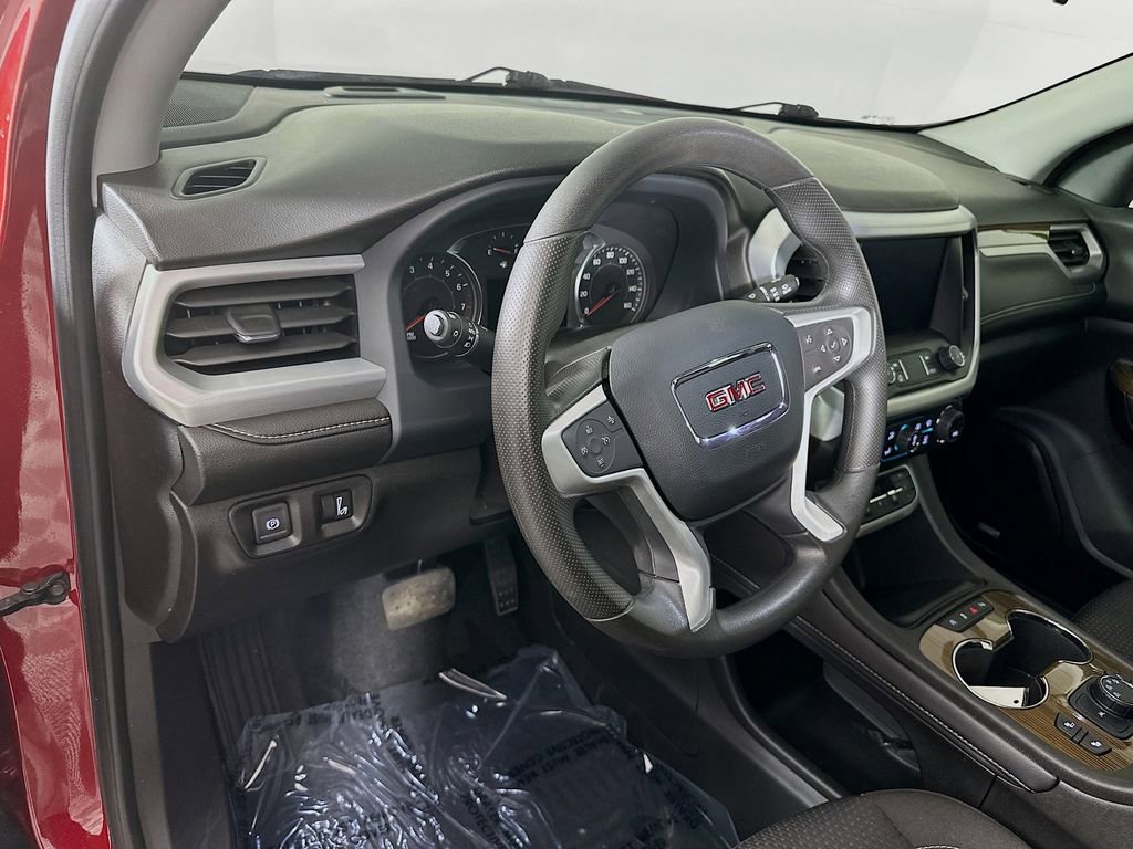 Used 2023 GMC Acadia SLE w/ Driver Convenience Package image 14