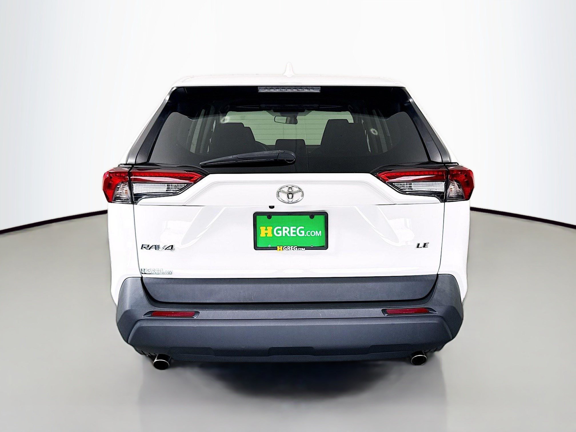 Used 2024 Toyota RAV4 LE FWD image 8