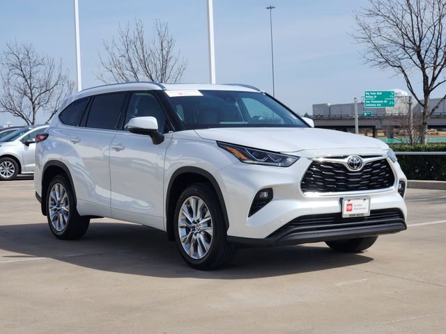 Used 2024 Toyota Highlander Limited video 2