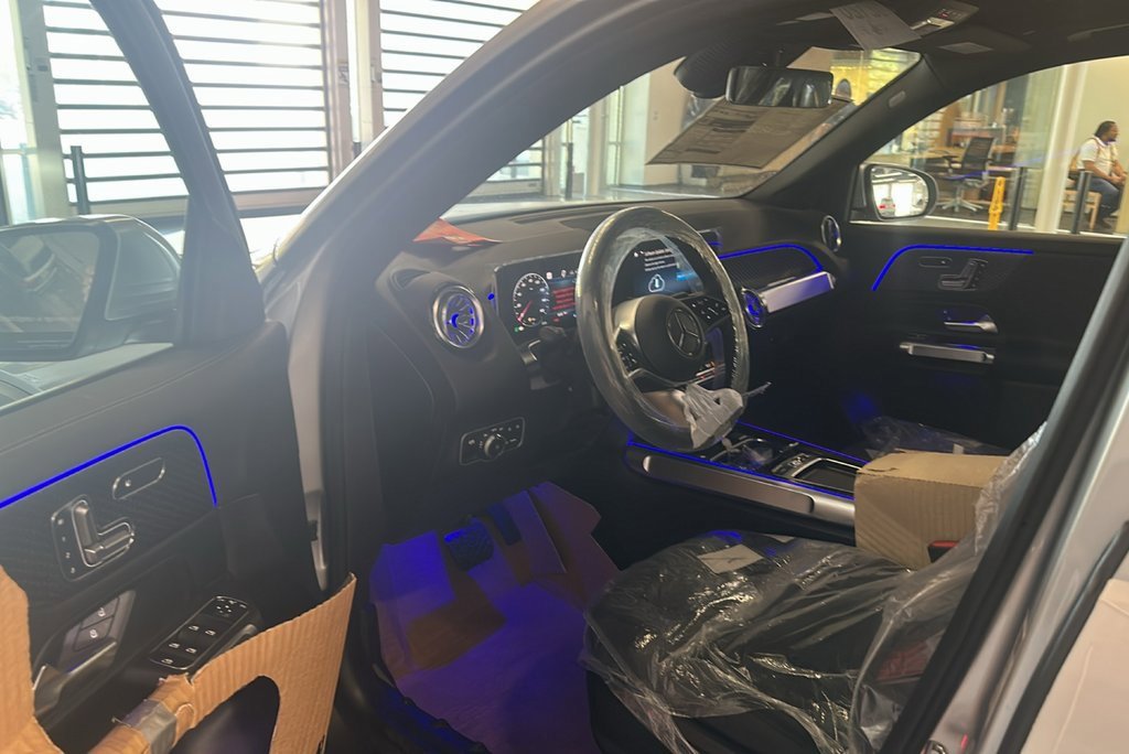 New 2026 Mercedes-Benz GLB 250 4MATIC image 2