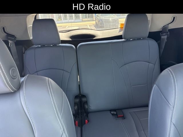 Used 2018 Buick Enclave Premium w/ Experience Buick Package AWD/4WD image 16
