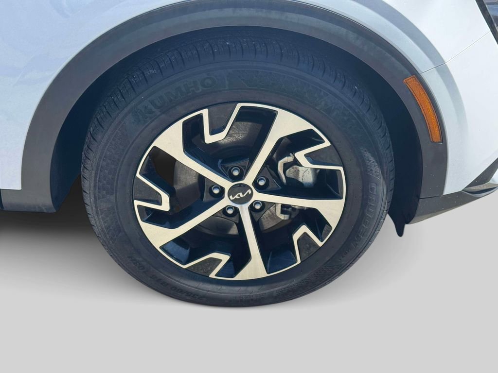 Used 2023 Kia Sportage EX image 7