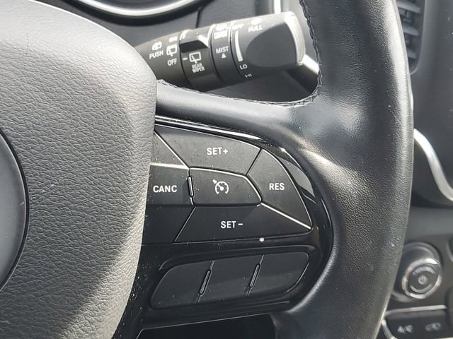 Used 2021 Jeep Cherokee Latitude Lux w/ Sun & Sound Group AWD/4WD image 25