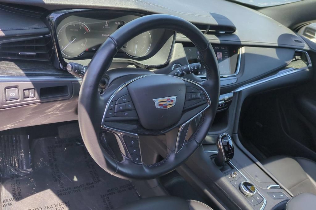 Used 2022 Cadillac XT5 Premium Luxury AWD/4WD image 9