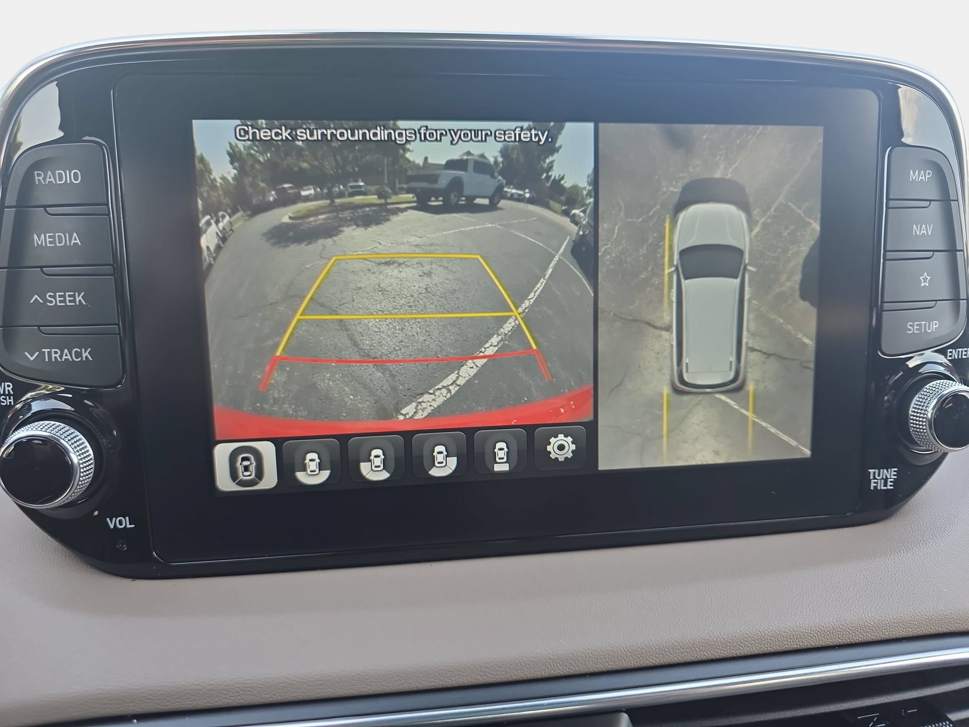Used 2020 Hyundai Santa Fe Limited FWD image 23