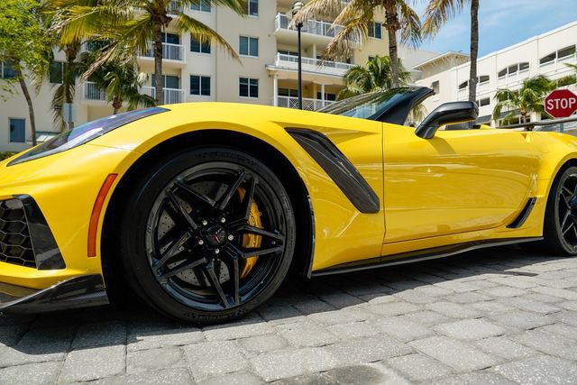 Used 2019 Chevrolet Corvette ZR1 RWD image 12