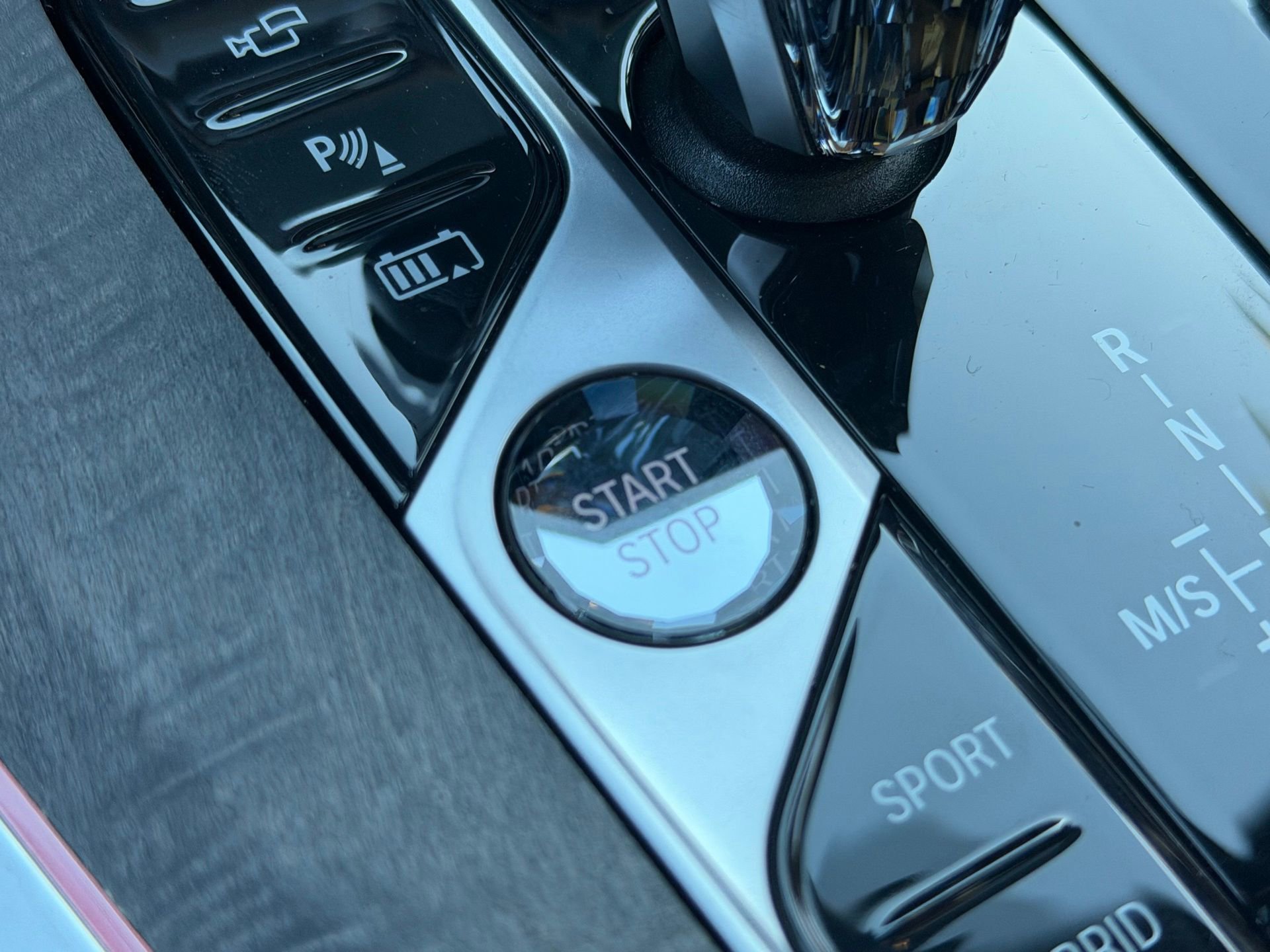 Used 2022 BMW X5 xDrive45e w/ M Sport Package image 40