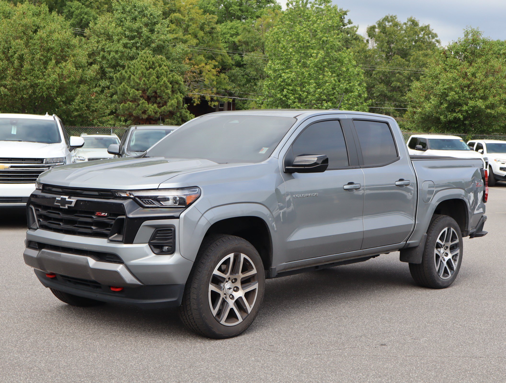 Used 2023 Chevrolet Colorado Z71 w/ Z71 Convenience Package 2 AWD/4WD image 5