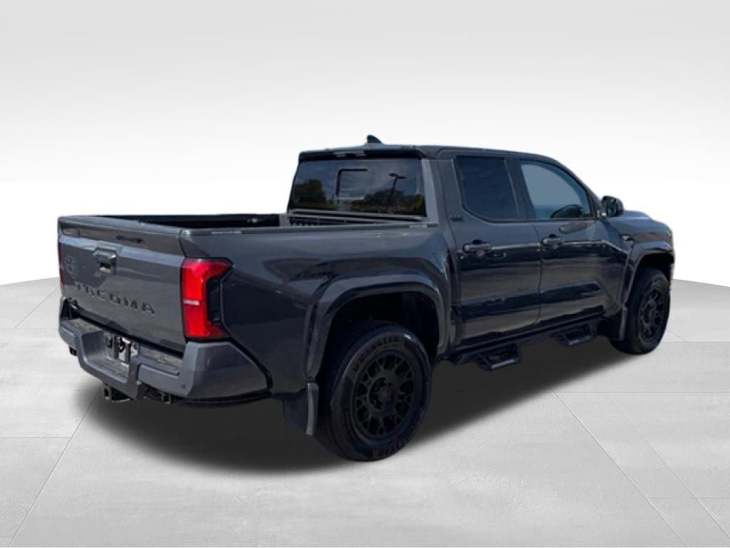 Certified 2025 Toyota Tacoma SR5 AWD/4WD image 7