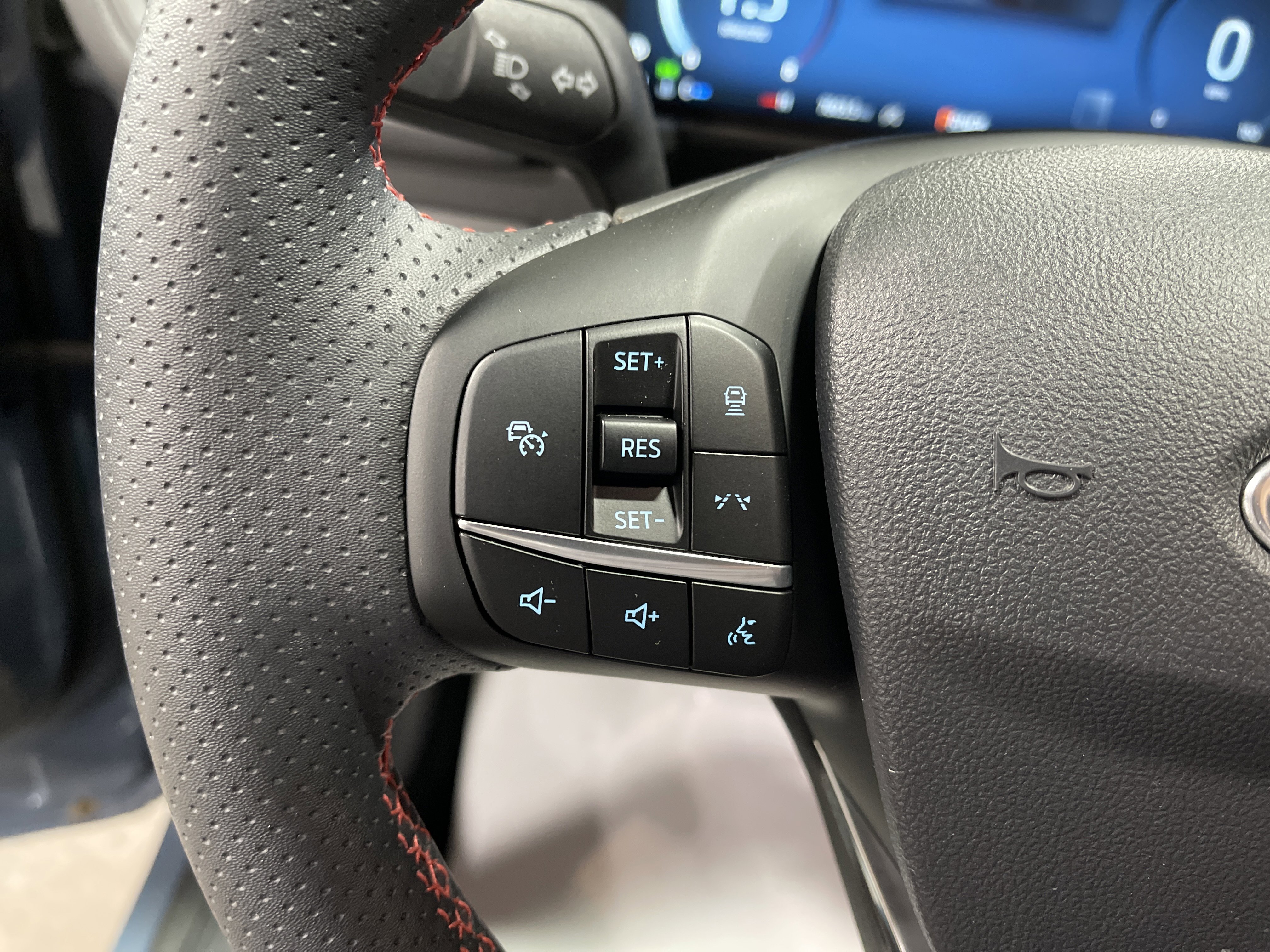 Used 2024 Ford Escape ST-Line Select w/ Tech Pack #2 image 18