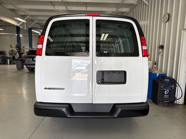 New 2026 Chevrolet Express 3500 w/ Driver Convenience Package RWD image 7