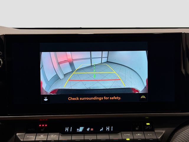 Used 2025 Toyota Camry SE w/ Multimedia Upgrade Package image 12