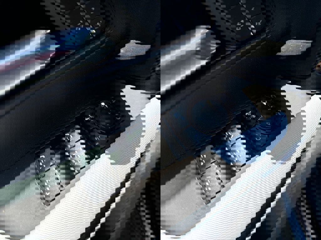 New 2025 GMC Hummer EV 2X w/ LPO, Dark Essentials Package image 20