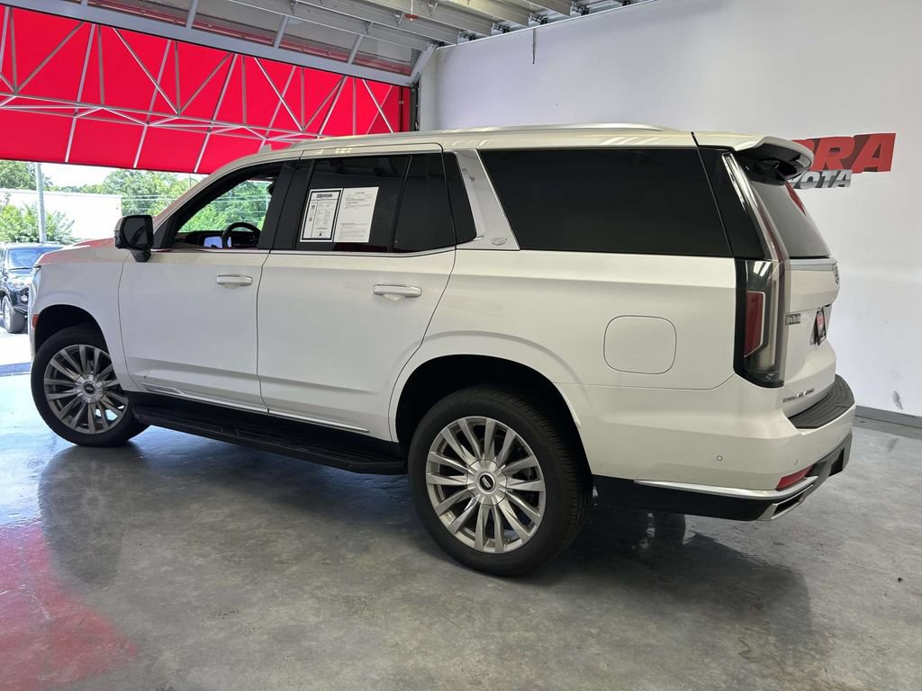 Used 2023 Cadillac Escalade Premium Luxury AWD/4WD image 6