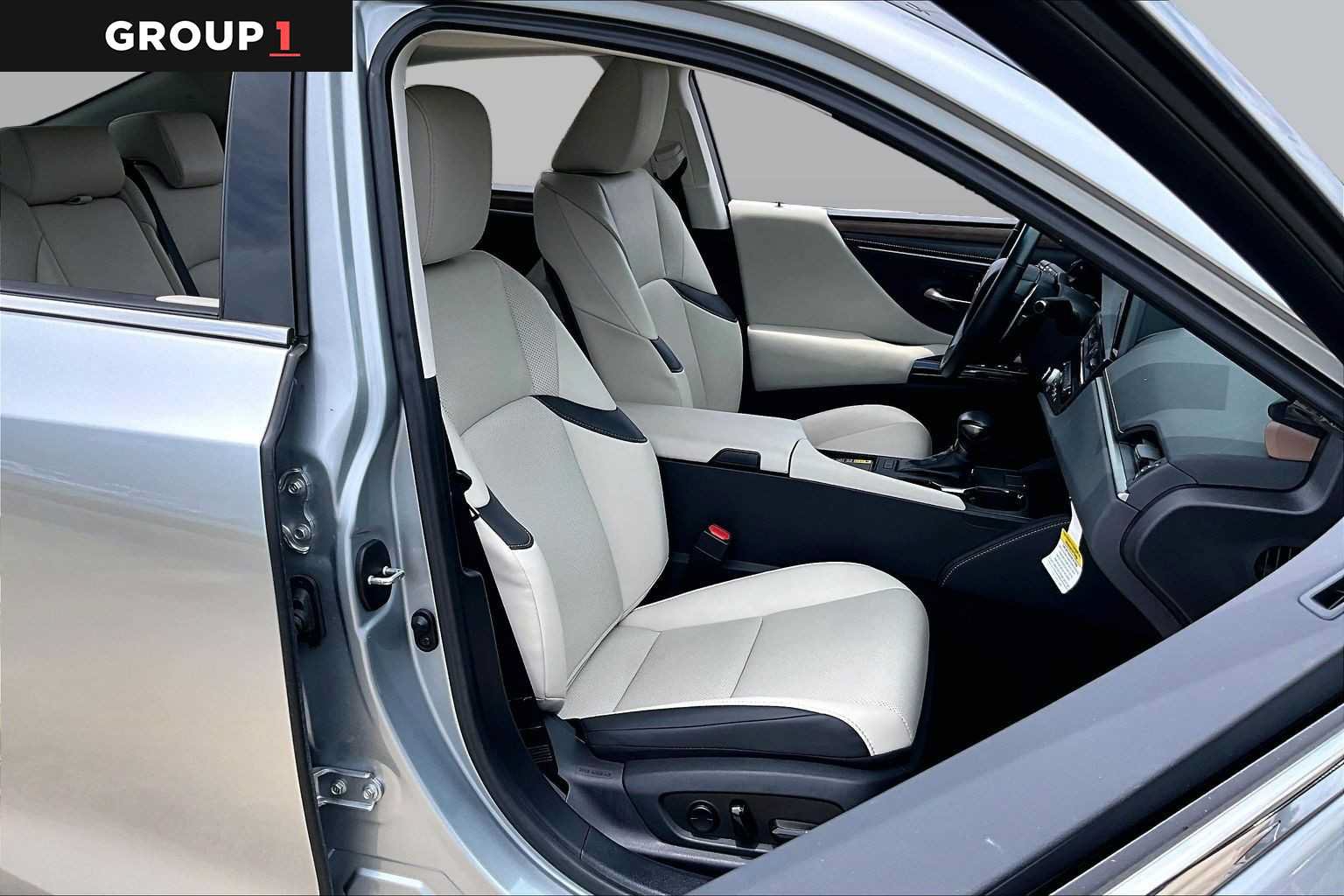 Certified 2025 Lexus ES 350 w/ Premium Package FWD image 8
