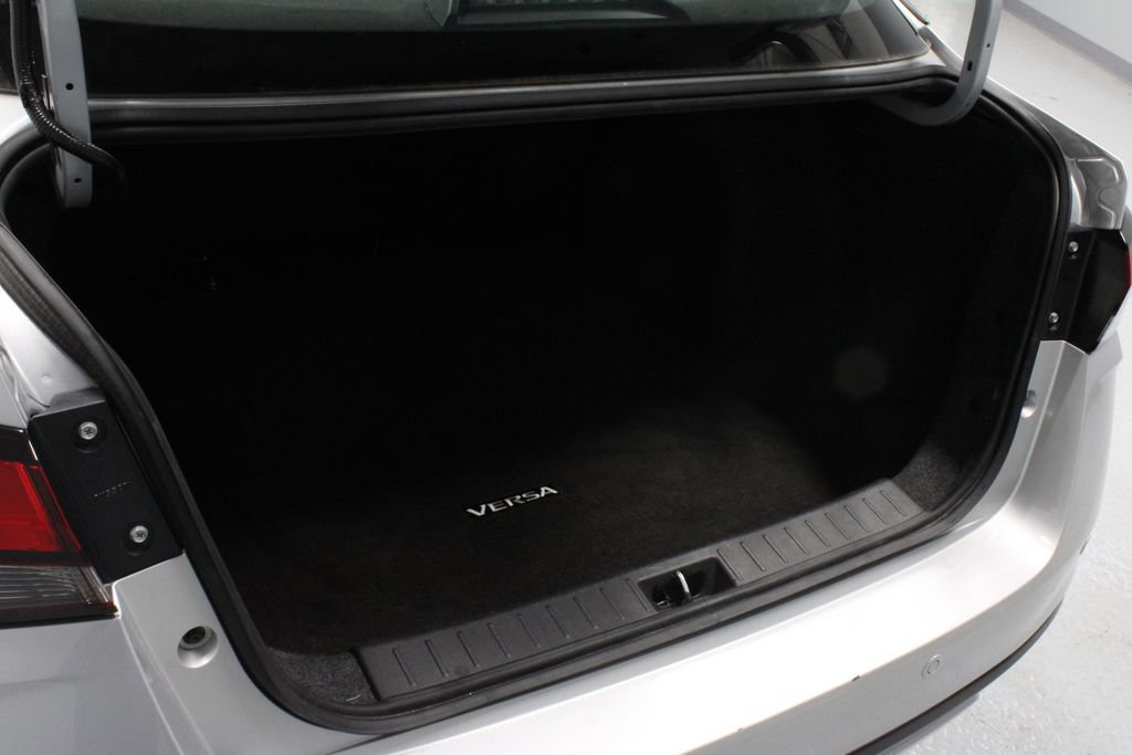 Certified 2024 Nissan Versa SR FWD image 12