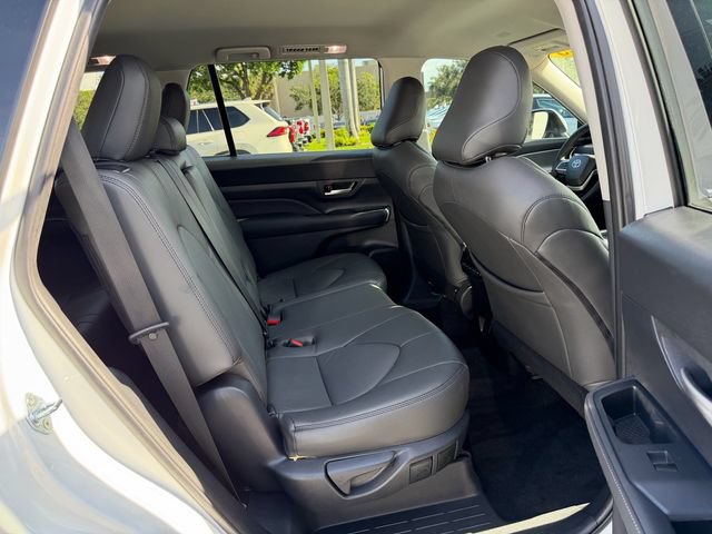 Certified 2025 Toyota Grand Highlander FWD image 17