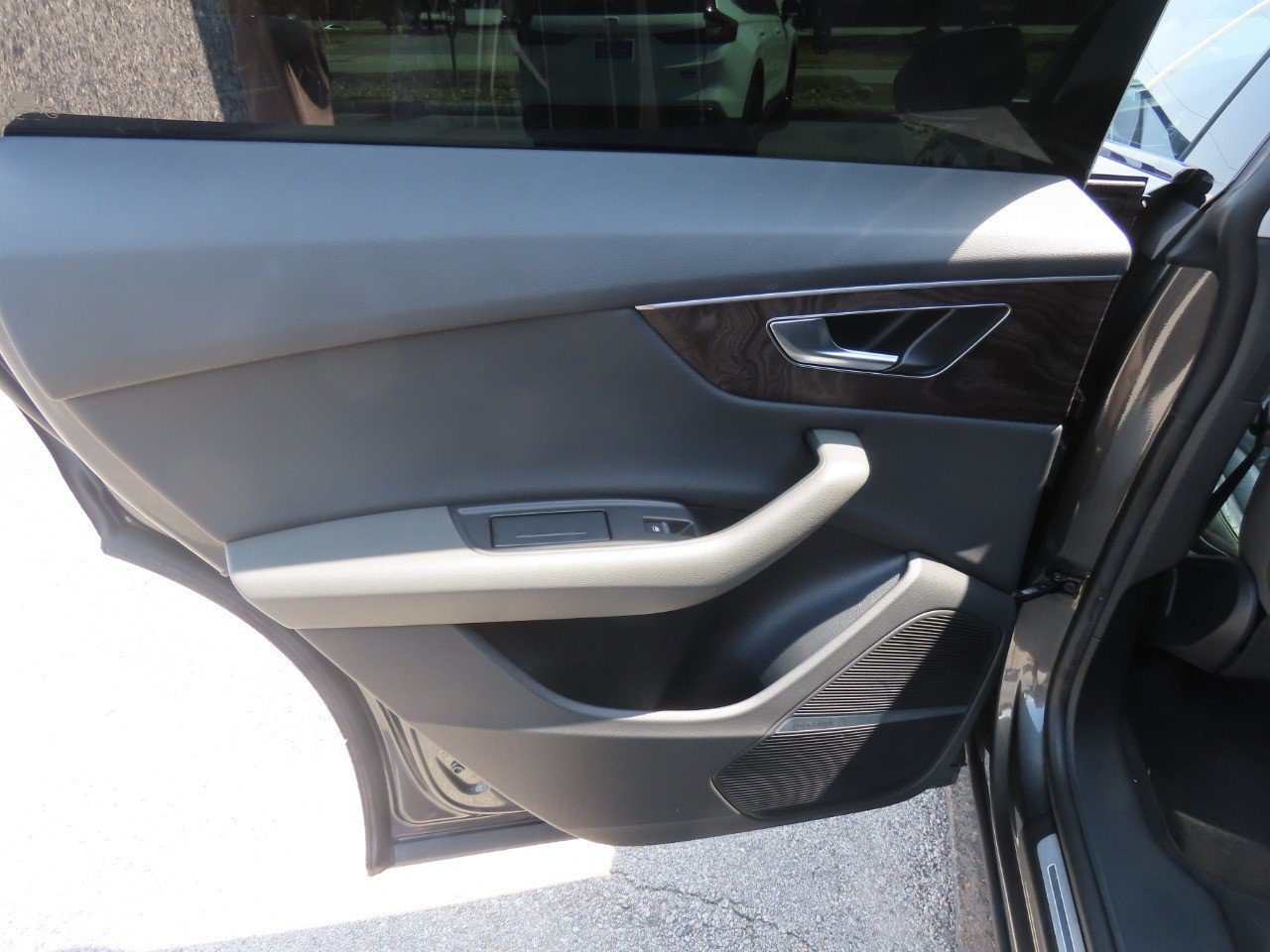 Used 2021 Audi Q8 Premium Plus AWD/4WD image 20